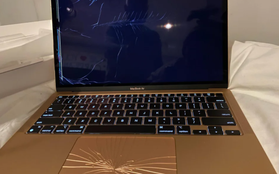 Chàng trai tá hỏa vì nhận chiếc MacBook mới mua nhưng bị "nát bét" cả màn hình, Apple lại có một pha xử lý "đi vào lòng người"