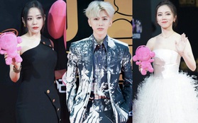 Dàn sao Hoa ngữ đổ bộ thảm đỏ Migu Music Awards 2020: "Tình tin đồn của Lisa" Thái Từ Khôn chiếm trọn "spotlight" nhờ mái tóc bạch kim thần thánh