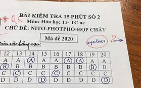 Dám lôi nick Yahoo thời "trẻ trâu" của thầy ra trêu, nữ sinh nhận cái kết không thể ngờ trong bài kiểm tra