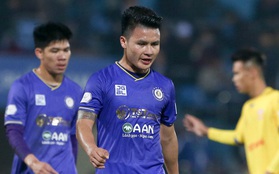 Thắng sốc Hà Nội FC, HLV Nam Định phủ nhận làm xấu mặt sân gây khó Quang Hải, Văn Quyết