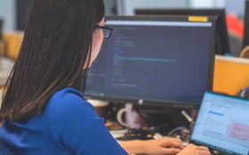 Coder hay lập trình viên là nghề gì mà thu nhập cao đến mức nộp thuế tiền chục tỷ?