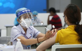 TS Nguyễn Huy Luân: Tiêm vaccine Covid-19 cho trẻ em 12-18 tuổi là cần thiết nhưng không nên bắt buộc