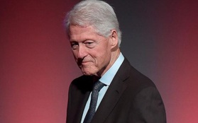 Cựu Tổng thống Mỹ Bill Clinton phải điều trị tại phòng chăm sóc đặc biệt