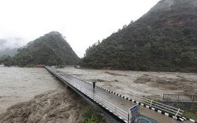 Lũ lụt, lở đất ở Ấn Độ và Nepal: Số nạn nhân thiệt mạng tăng lên ít nhất 180 người