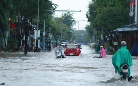 Quảng Ngãi: Mưa như trút nước, lũ lên nhanh làm nhiều nơi ngập nặng