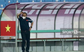 Thầy Park đơn độc, tuyển thủ Việt Nam buồn bã sau trận thua ĐT Nhật Bản