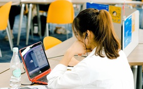 Trường đại học đầu tiên cho sinh viên chọn học trực tiếp hoặc trực tuyến