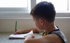 Bé trai rơi chung cư tử vong vì áp lực học hành: Trẻ em cần nghỉ ngơi, tận hưởng tuổi thơ