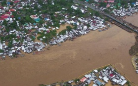 Philippines sơ tán 5.000 người để tránh bão Dujuan