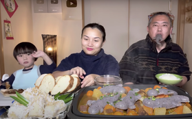 Gia đình Quỳnh Trần JP khiến fan hú hồn vì ăn nguyên đàn thạch sùng khổng lồ, song biểu cảm "lầy lội" của ông xã cô mới thực sự hài hước