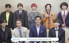 Super Junior bắt trend "Đưa tay đây nào, mãi bên nhau bạn nhé" gửi đến fan Việt Nam