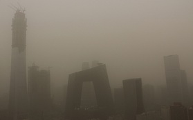 Miền Bắc và thủ đô Trung Quốc lại hứng chịu bão cát nặng nề, ô nhiễm tăng, tầm nhìn giảm
