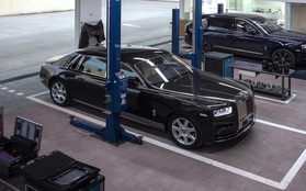 Đại gia Bình Thuận mua Rolls-Royce Phantom VIII chính hãng thứ hai tại Việt Nam: Logo mặt trời gây chú ý