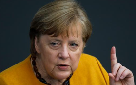 Thủ tướng Đức Angela Merkel tiêm vaccine COVID-19 của AstraZeneca