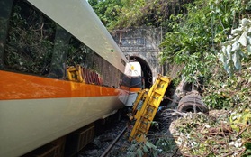 Đài Loan: Tàu trật đường ray trong đường hầm, hàng chục người thương vong