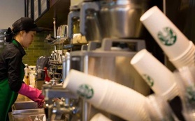 Starbucks sắp bỏ loại cốc giấy dùng một lần