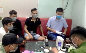 12 người bị cách ly y tế vì hát karaoke "chui"