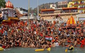 Lễ hội Kumbh Mela - sự kiện siêu lây lan Covid-19 nhấn chìm Ấn Độ trong khủng hoảng