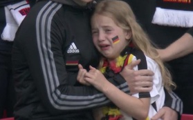 Nghẹn lòng khoảnh khắc bé gái khóc nấc trong lòng cha khi tuyển Đức bị tuyển Anh loại khỏi Euro 2020