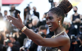Mượn trang sức đắt giá đi thảm đỏ Cannes, mỹ nhân Anh bị trộm "ghé thăm"
