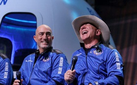 Jeff Bezos cảm ơn công nhân của Amazon vì “đã trả tiền” cho chuyến bay vào vũ trụ của mình