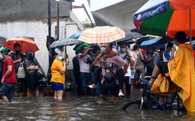 Gió mùa, bão nhiệt đới "nhấn chìm" thủ đô của Philippines