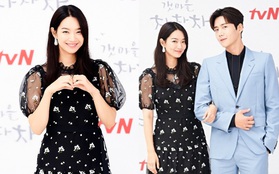 Shin Min Ah tái xuất sự kiện: Vòng 2 bất thường rộ lên nghi vấn mang thai cho Kim Woo Bin, lu mờ nam thần điện ảnh Kim Seon Ho