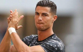 Ronaldo chính thức bước lên máy bay rời nước Ý, mối lương duyên với Juventus khép lại tại đây!