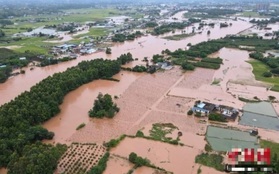 Mưa bão tại Tứ Xuyên, Trung Quốc sơ tán 80.000 người, tổn thất 250 triệu tệ