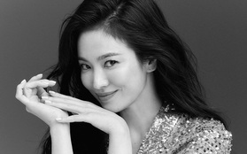 Chỉ với 2 bức ảnh trắng đen, Song Hye Kyo đã phô diễn được toàn bộ cái gọi là "nữ thần nhan sắc của các nữ thần"