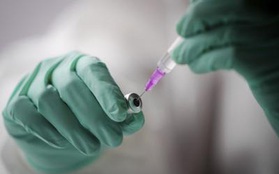 Châu Âu dùng chứng chỉ COVID-19 để bắt buộc tiêm mũi vaccine thứ ba