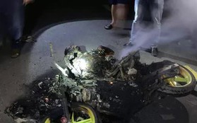 Nam thanh niên tử vong bên chiếc xe máy bốc cháy