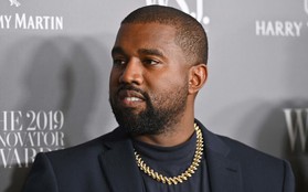 Thương hiệu Balenciaga cắt đứt quan hệ với Kanye West sau phát ngôn bài Do Thái