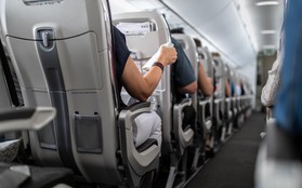 Chỗ ngồi nào là vị trí tệ nhất trên máy bay?
