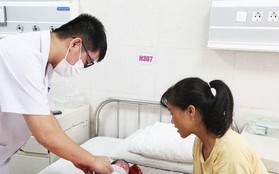 Nôn nhiều, bú kém, vàng da, bé sơ sinh Phú Thọ mắc căn bệnh nguy hiểm 10.000 trẻ mới có 1 trẻ bị