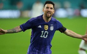 Messi ghi bàn khiến cả CĐV đối phương bật dậy ăn mừng