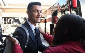 Ronaldo "tươi rói" tới World Cup, bất chấp việc có thể bị MU "tống cổ"