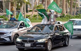 Fan Saudi Arabia phá cửa nhà, "đi bão" mừng chiến thắng lịch sử trước Argentina