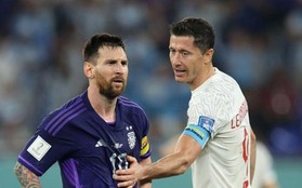 Messi từ chối bắt tay Lewandowski sau khi bị phạm lỗi