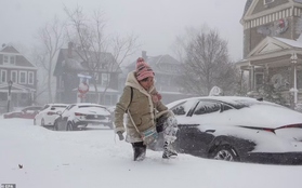 Hình ảnh bão tuyết kinh hoàng ở Mỹ làm hàng chục người thiệt mạng