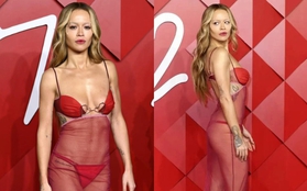 Trang phục của Rita Ora bị chê thô tục