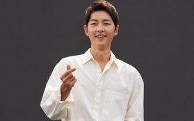 Song Joong Ki họp báo buổi chiều, người hâm mộ chờ từ 6 giờ sáng