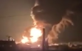Thành phố Vasylkiv của Ukraine bị trúng tên lửa, kho nhiên liệu bốc cháy dữ dội