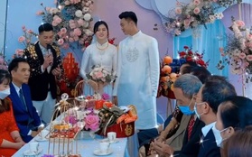 Thành Chung khép lại lễ đính hôn hạnh phúc cùng Tố Uyên, chuẩn bị trở lại ĐT Việt Nam