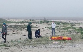 Hà Tĩnh: Ngư dân phát hiện thi thể người đàn ông trên biển