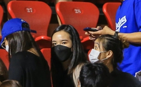Khoảnh khắc tình cảm của Công Phượng - Viên Minh sau trận HAGL hoà nhà vô địch Hàn Quốc