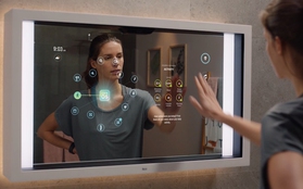 Gương soi chạm nhẹ là biến thành “smartphone” khổng lồ: Kết nối bluetooth ngon ơ, có loại còn hỗ trợ tập gym cực xịn