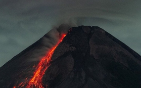 Hơn 100 vụ lở tuyết xảy ra tại núi lửa Merapi ở Indonesia