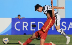 Thanh Bình thi đấu lăn xả sau khi khỏi bệnh, thủ môn Văn Chuẩn lấy cả thân mình cứu bóng