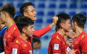 Người hùng U23 Việt Nam bị túm tóc, ôm hôn ăn mừng sau bàn thắng lịch sử vào lưới U23 Hàn Quốc